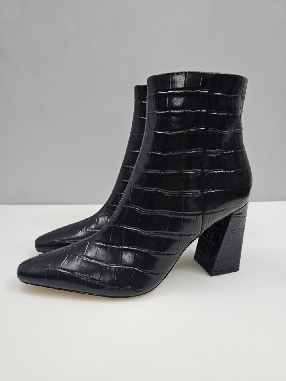 Marc Fisher LTD Yanara Block Heel Ankle Boot Womens 11 Black Croc Leather Zip